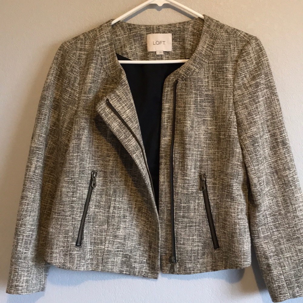 3/$20 LOFT Blazer - Picture 4 of 5
